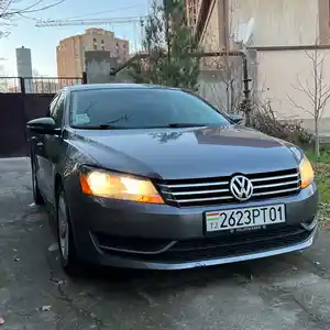 Volkswagen Passat, 2012