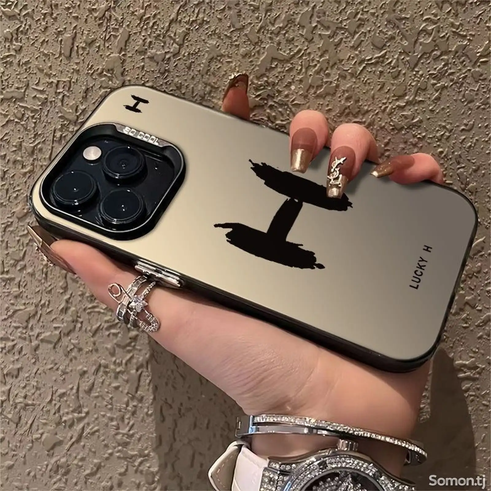 Чехлы для iPhone-8