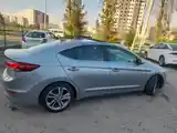 Hyundai Elantra, 2017-8