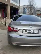 Hyundai Sonata, 2010-2