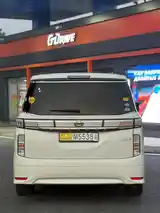 Nissan Elgrand, 2014-5