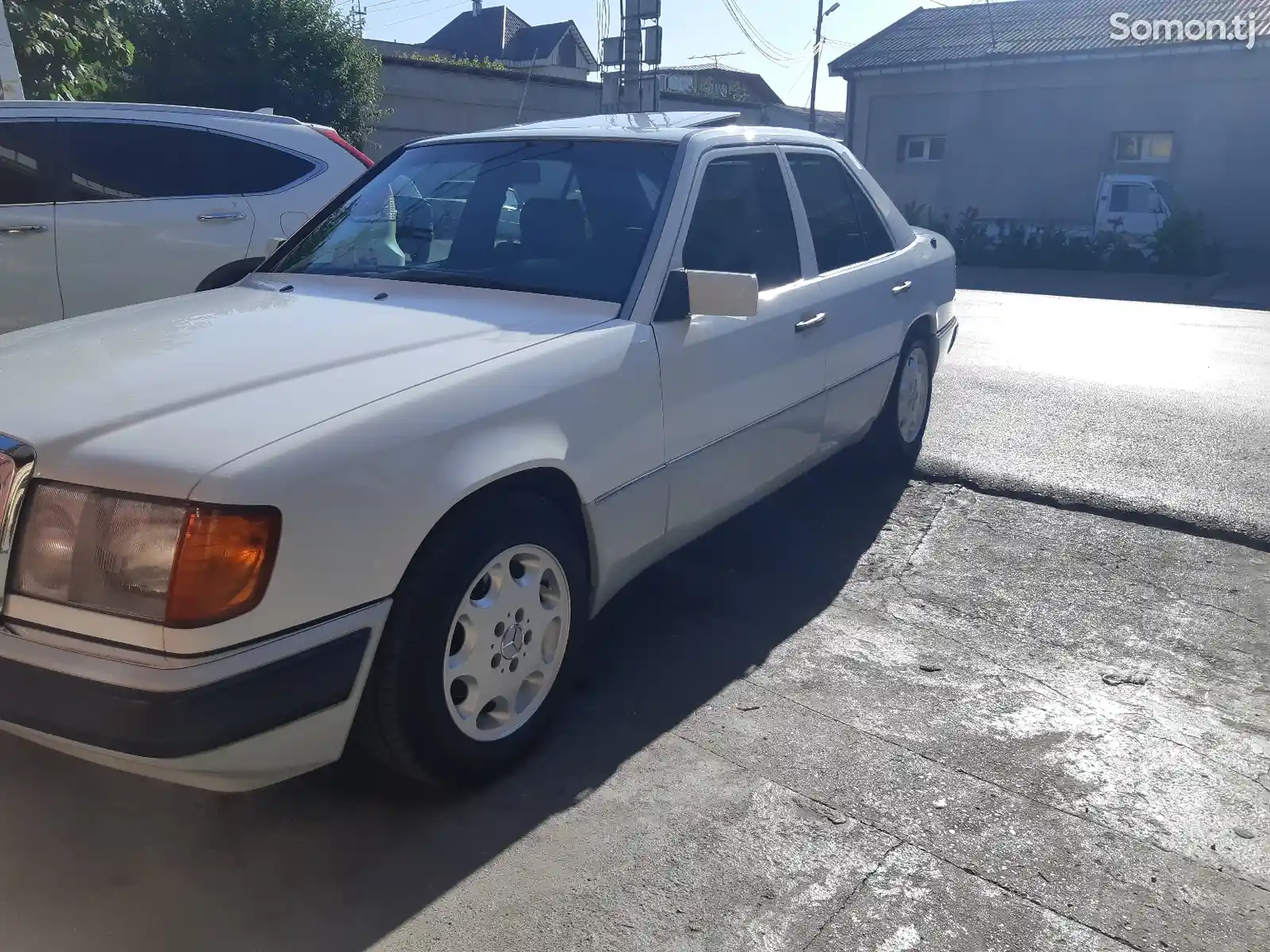 Mercedes-Benz W124, 1990-4