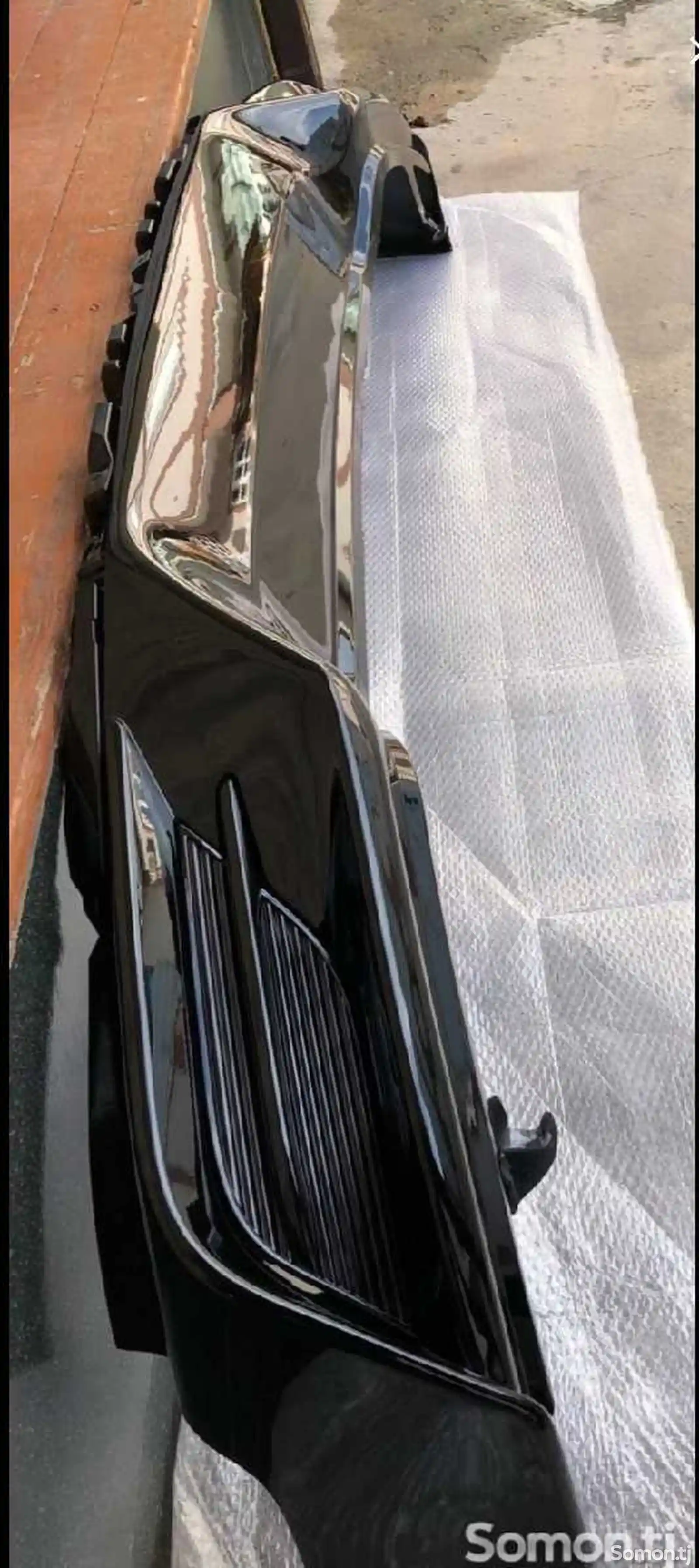 Накладка на передний бампер Lexus LX570 2021-2