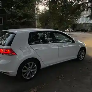 Volkswagen Golf, 2014