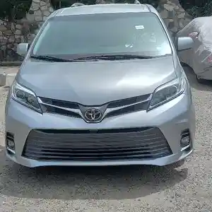 Toyota Sienna, 2014