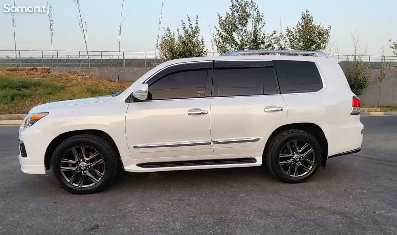 Lexus LX series, 2010-5