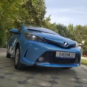 Toyota Vitz, 2015