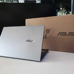 Ноутбук Asus ZenBook 14 AMD Ryzen 5 8/SSD 240GB