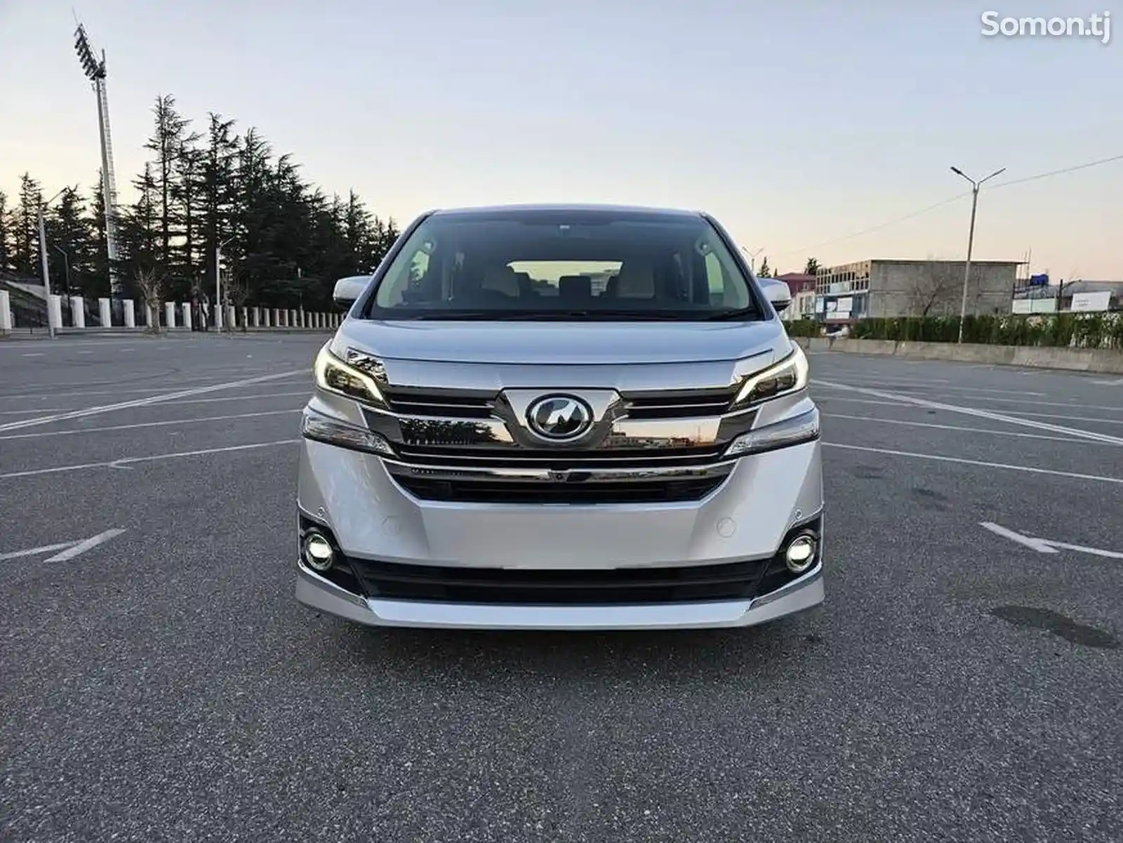 Toyota Alphard, 2017-3