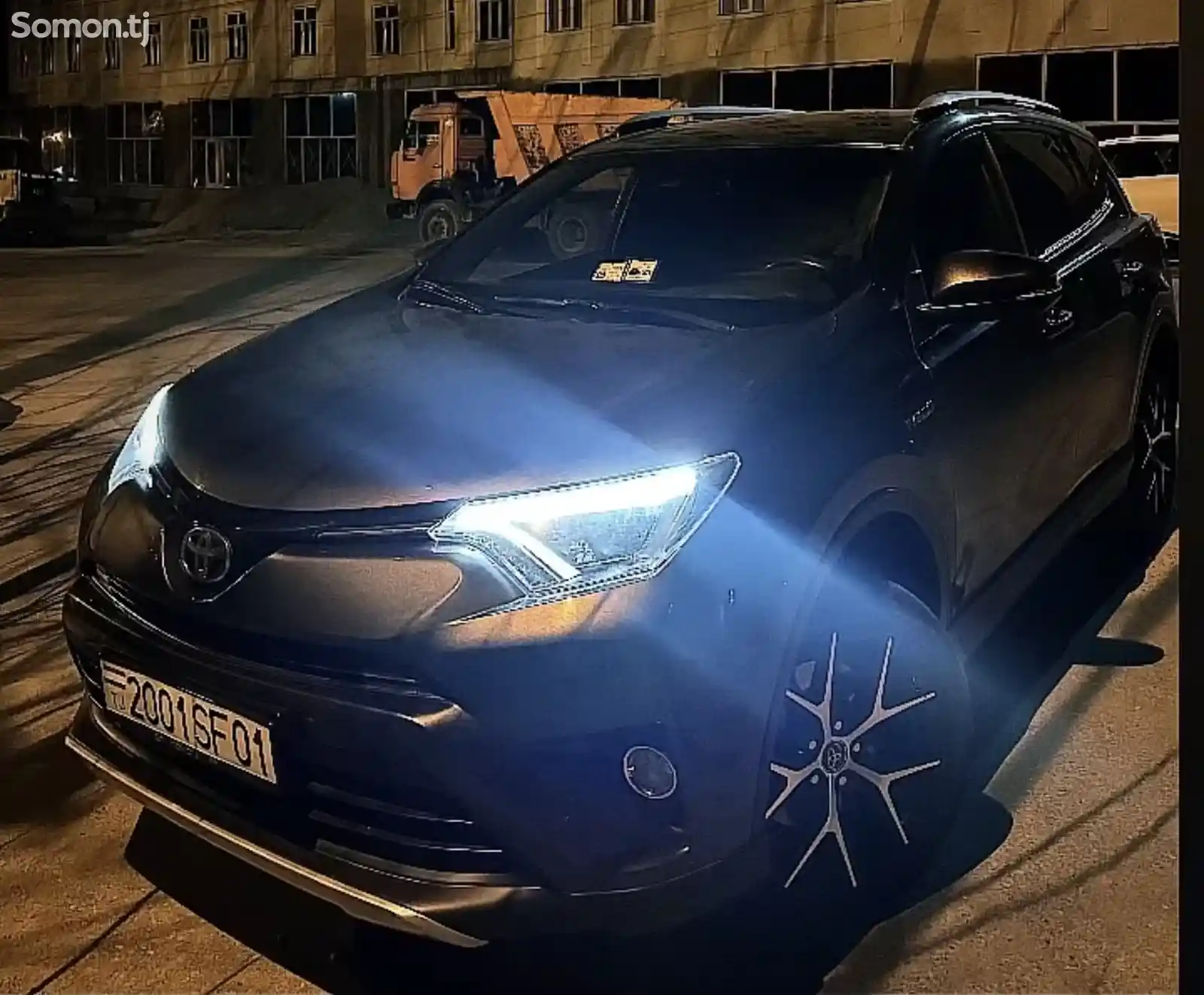 Toyota RAV 4, 2018-13