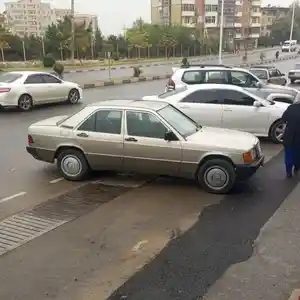 Mercedes-Benz E class, 1991