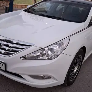 Hyundai Sonata, 2011