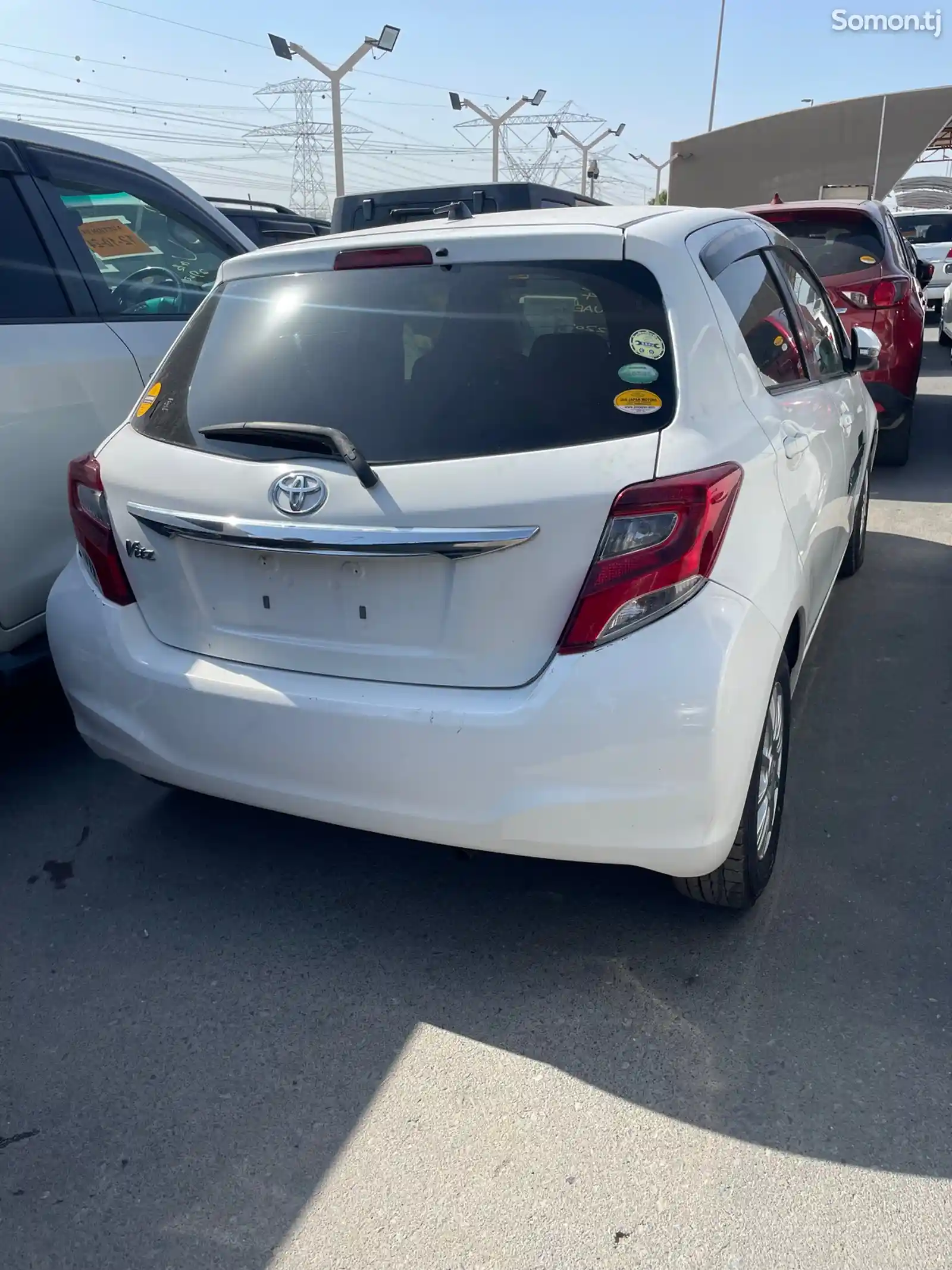 Toyota Vitz, 2015-11