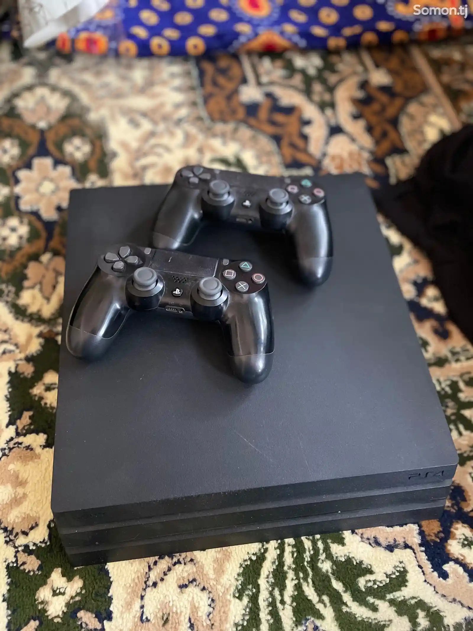 Игровая приставка Sony PlayStation 4pro-1