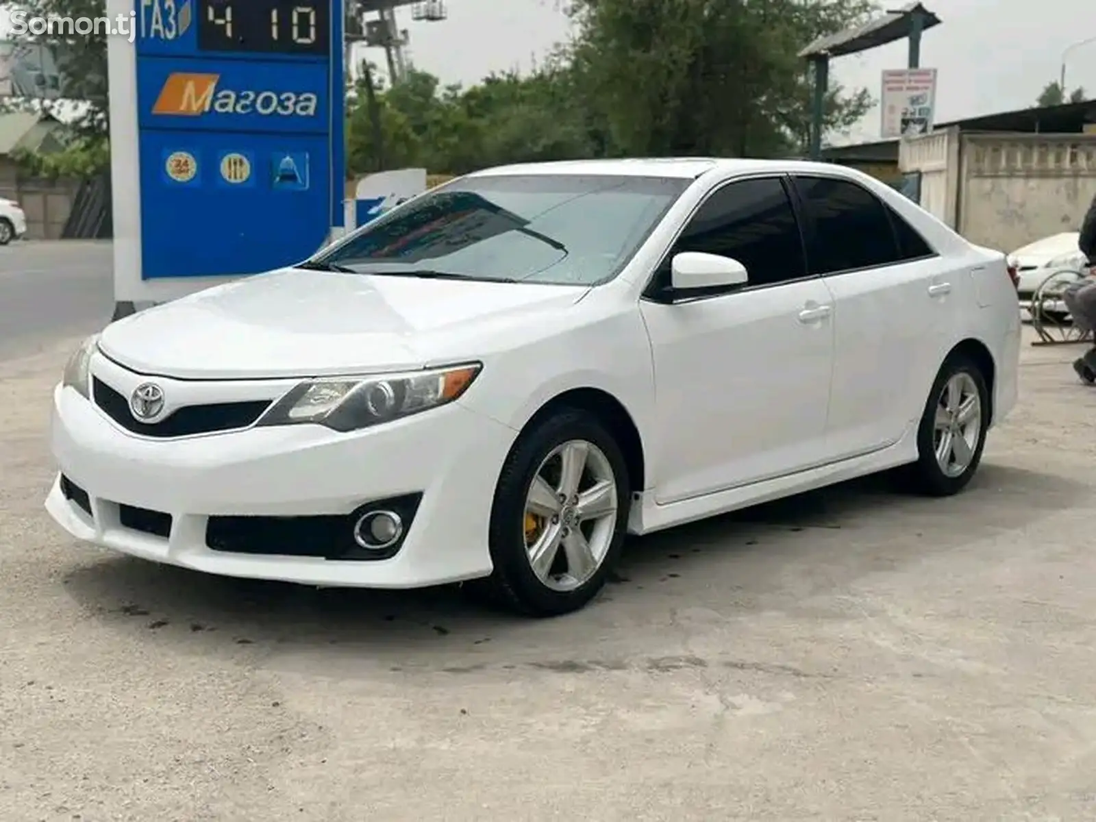 Toyota Camry, 2014-1