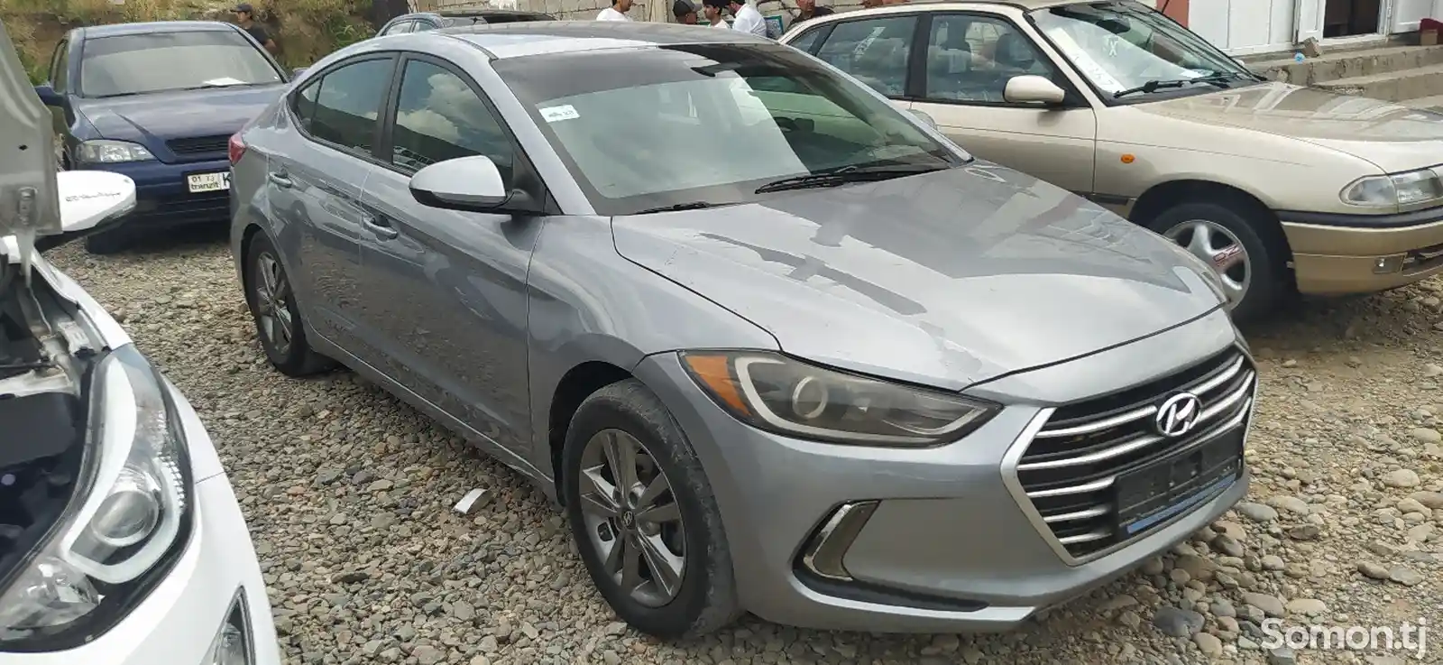 Hyundai Elantra, 2017-12