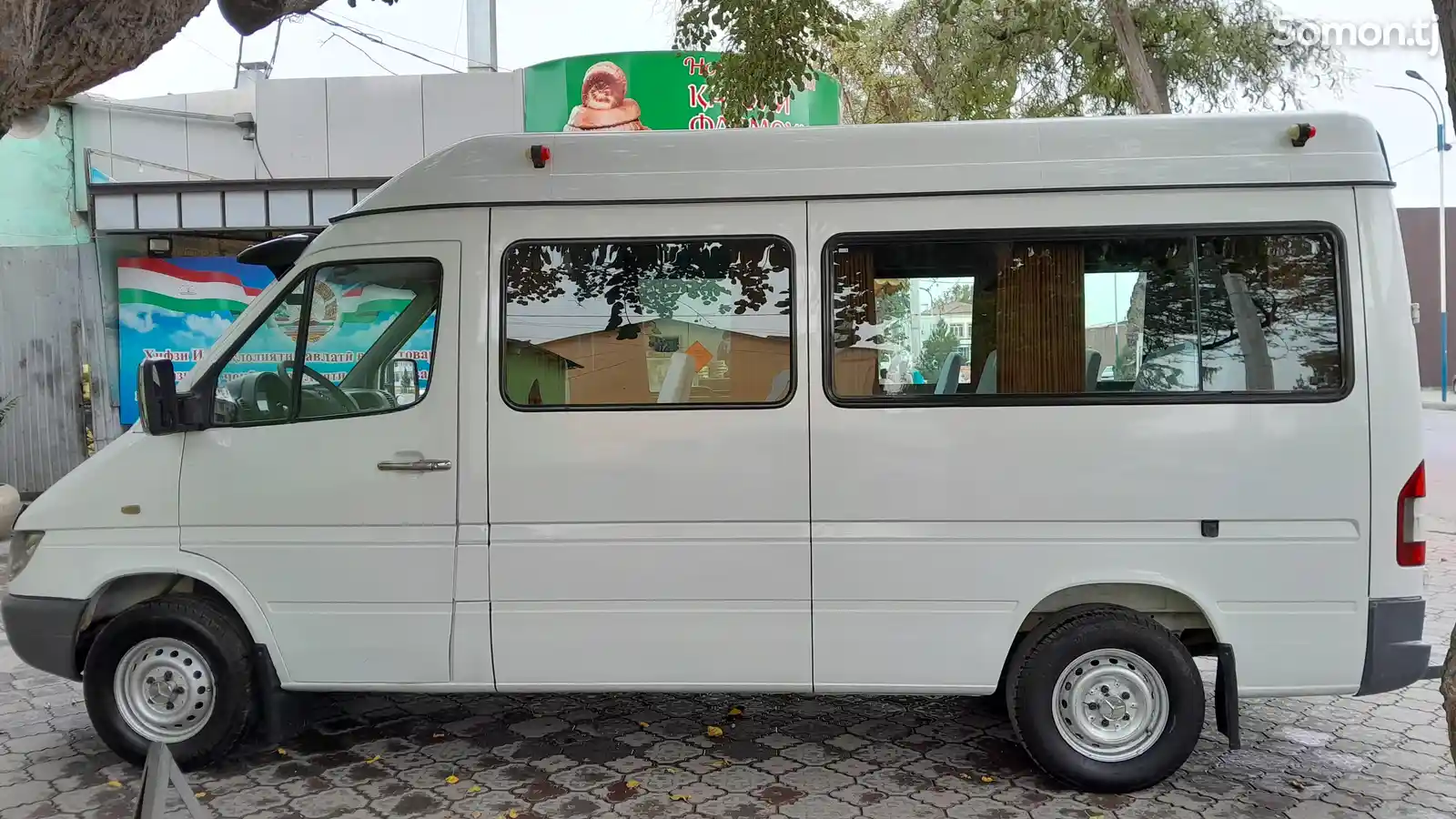 Микроавтобус Mercedes-Benz Sprinter, 2005-12