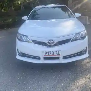 Toyota Camry, 2014