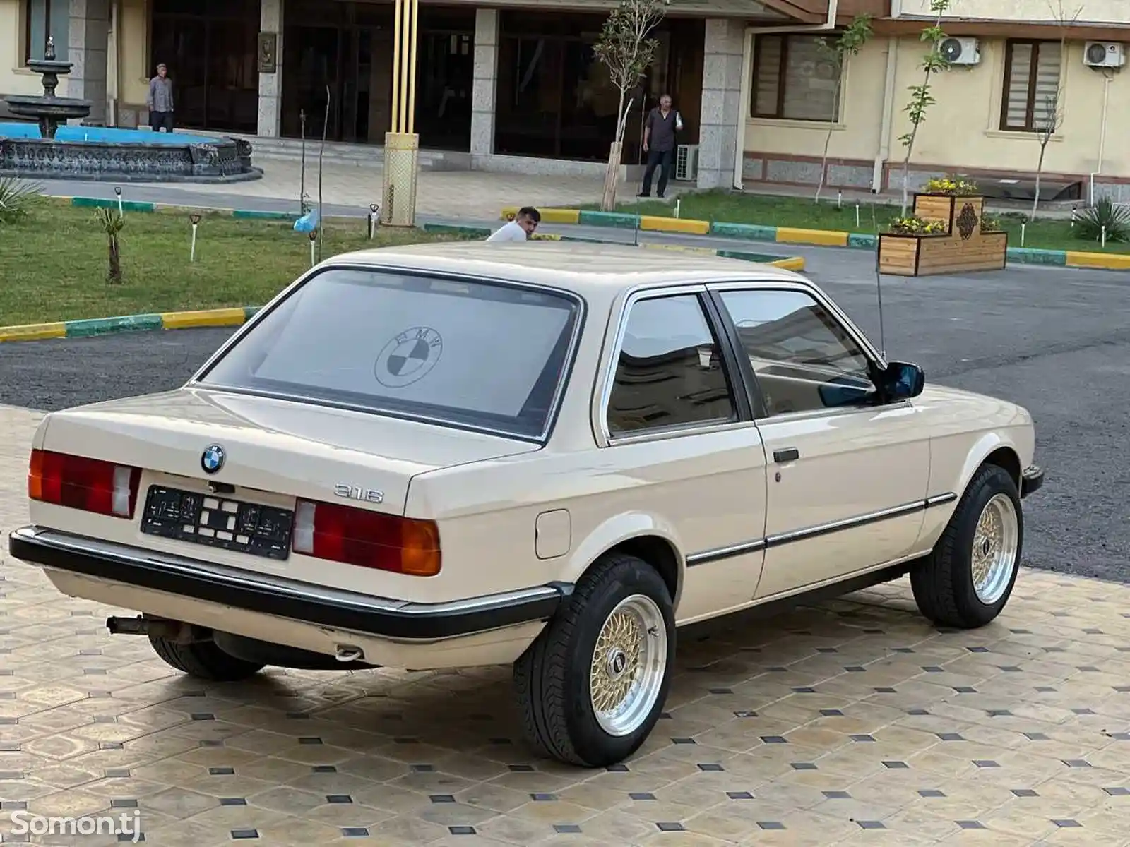 BMW 3 series, 1983-8