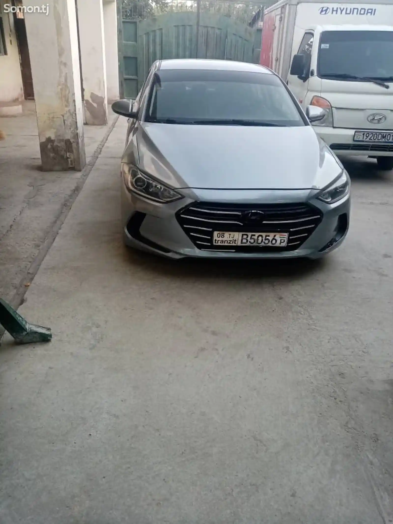 Hyundai Elantra, 2017-1