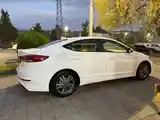 Hyundai Elantra, 2019-6