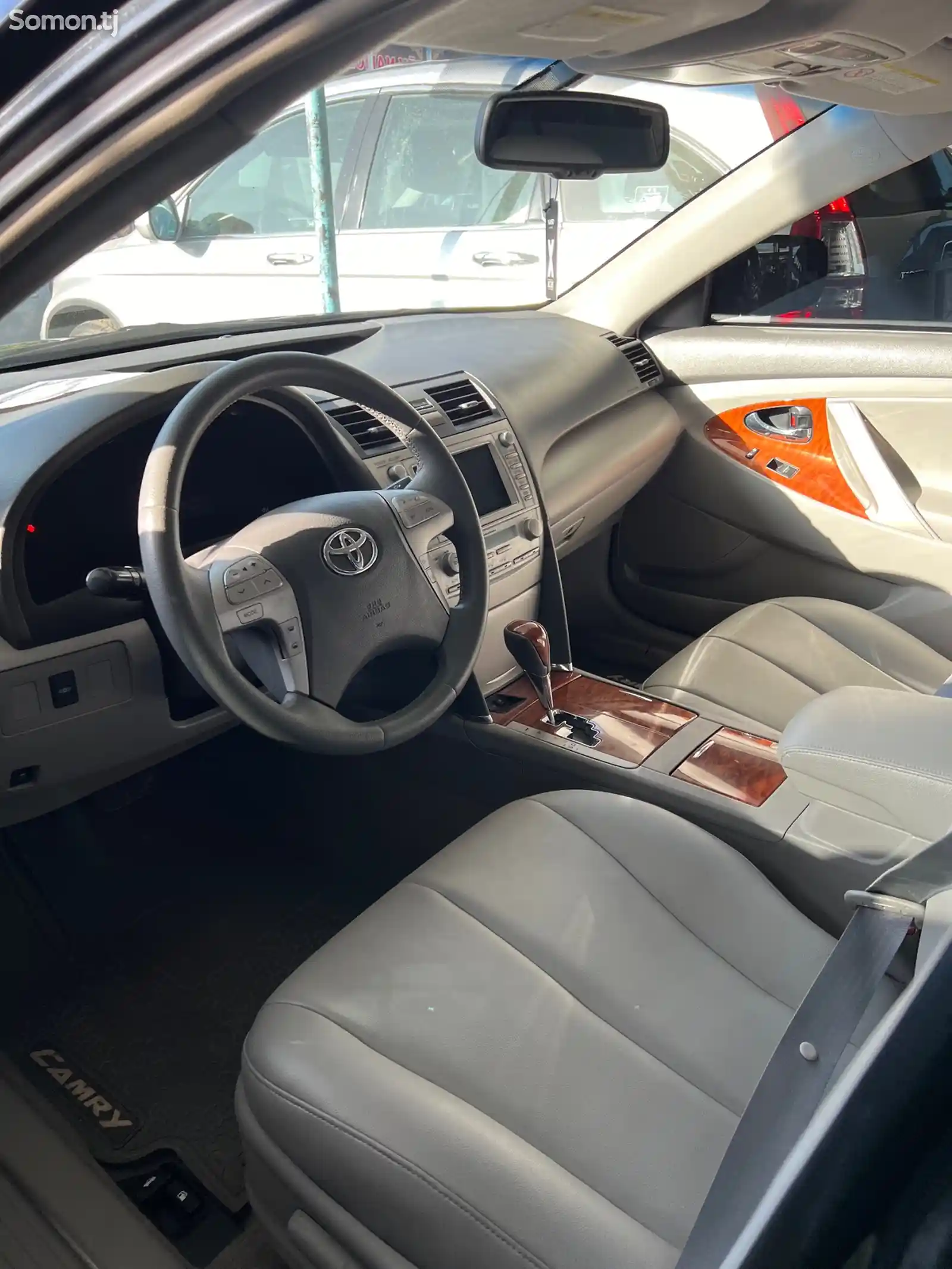 Toyota Camry, 2010-4