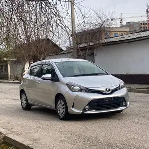 Toyota Vitz, 2015