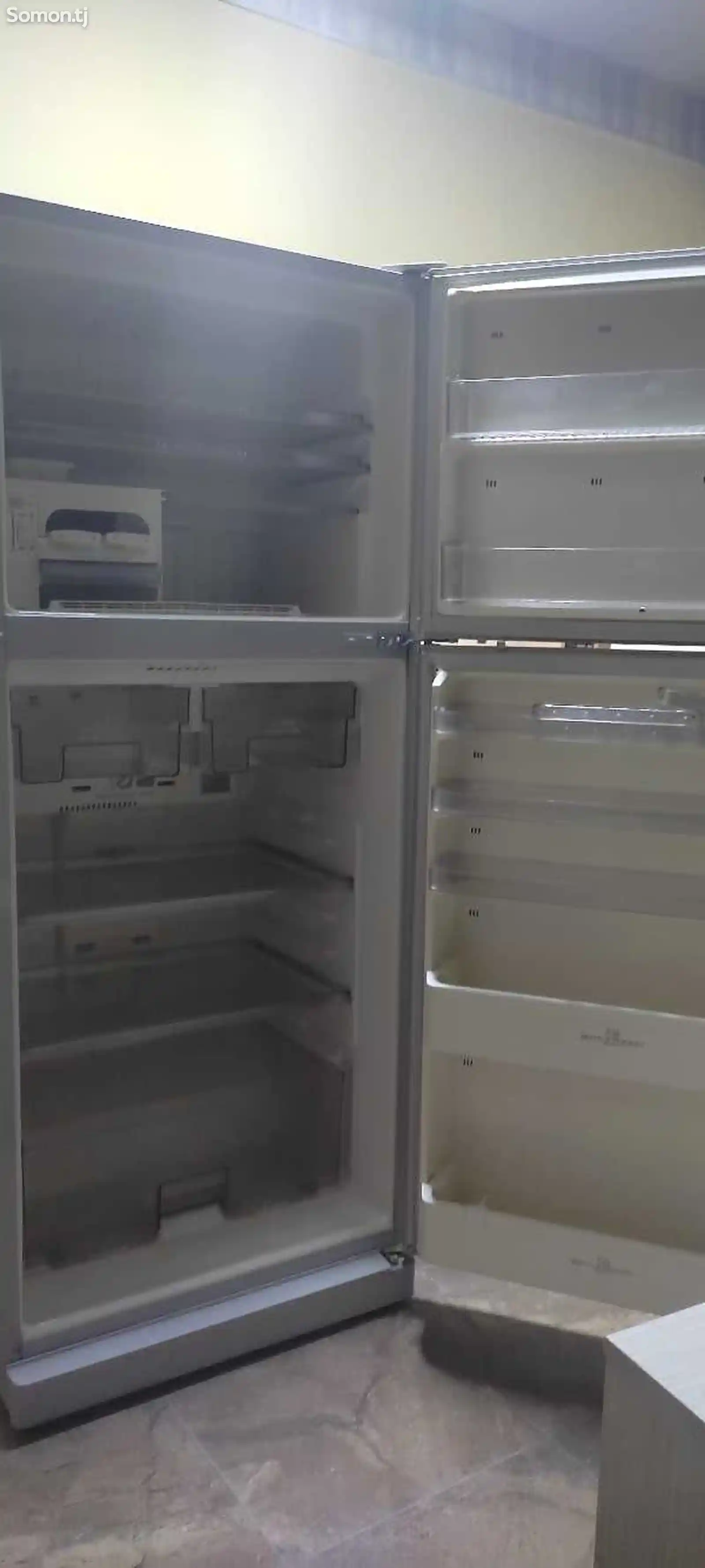 Холодильник Sharp-2