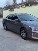 Toyota Camry, 2017-4