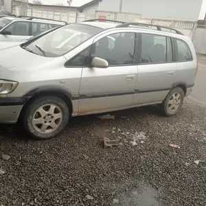 Opel Zafira, 2000