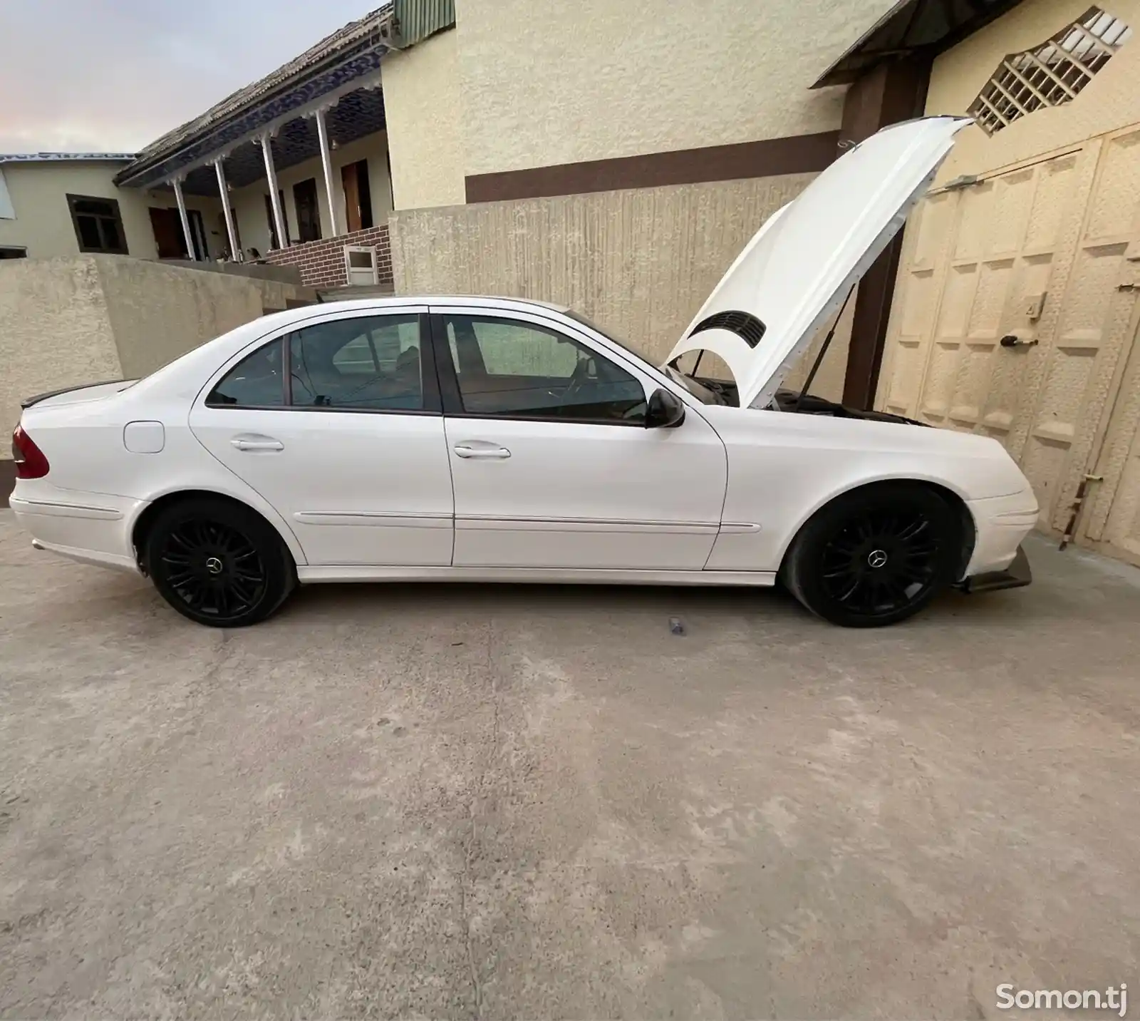 Mercedes-Benz E class, 2008-7