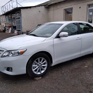 Toyota Camry, 2010