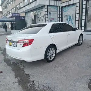 Toyota Camry, 2012