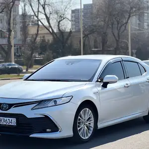 Toyota Camry, 2018