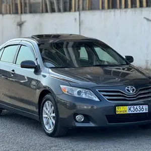 Toyota Camry, 2011