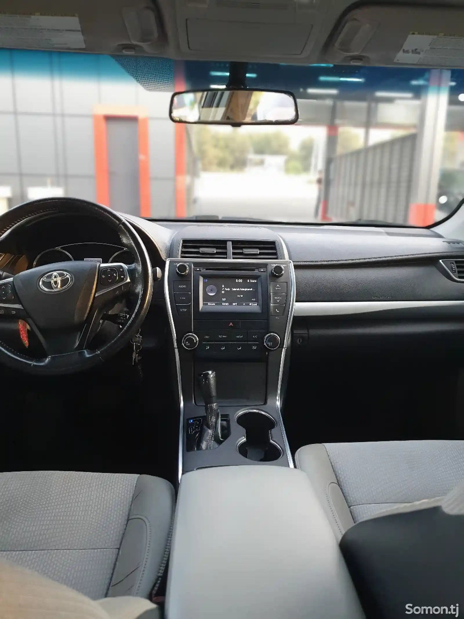 Toyota Camry, 2016-8