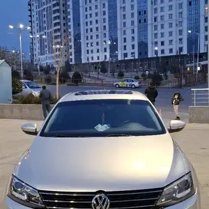 Volkswagen Jetta, 2015