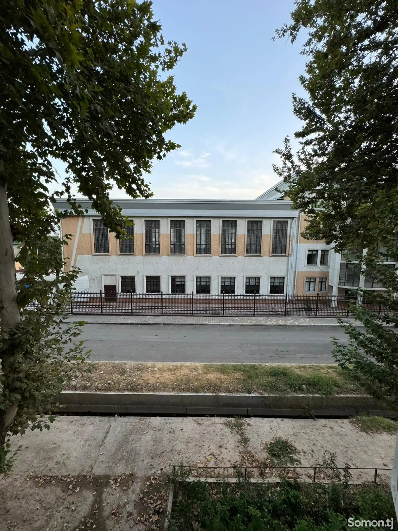 2-комн. квартира, 3 этаж, 60 м², Шохмансур, аэропорт-15