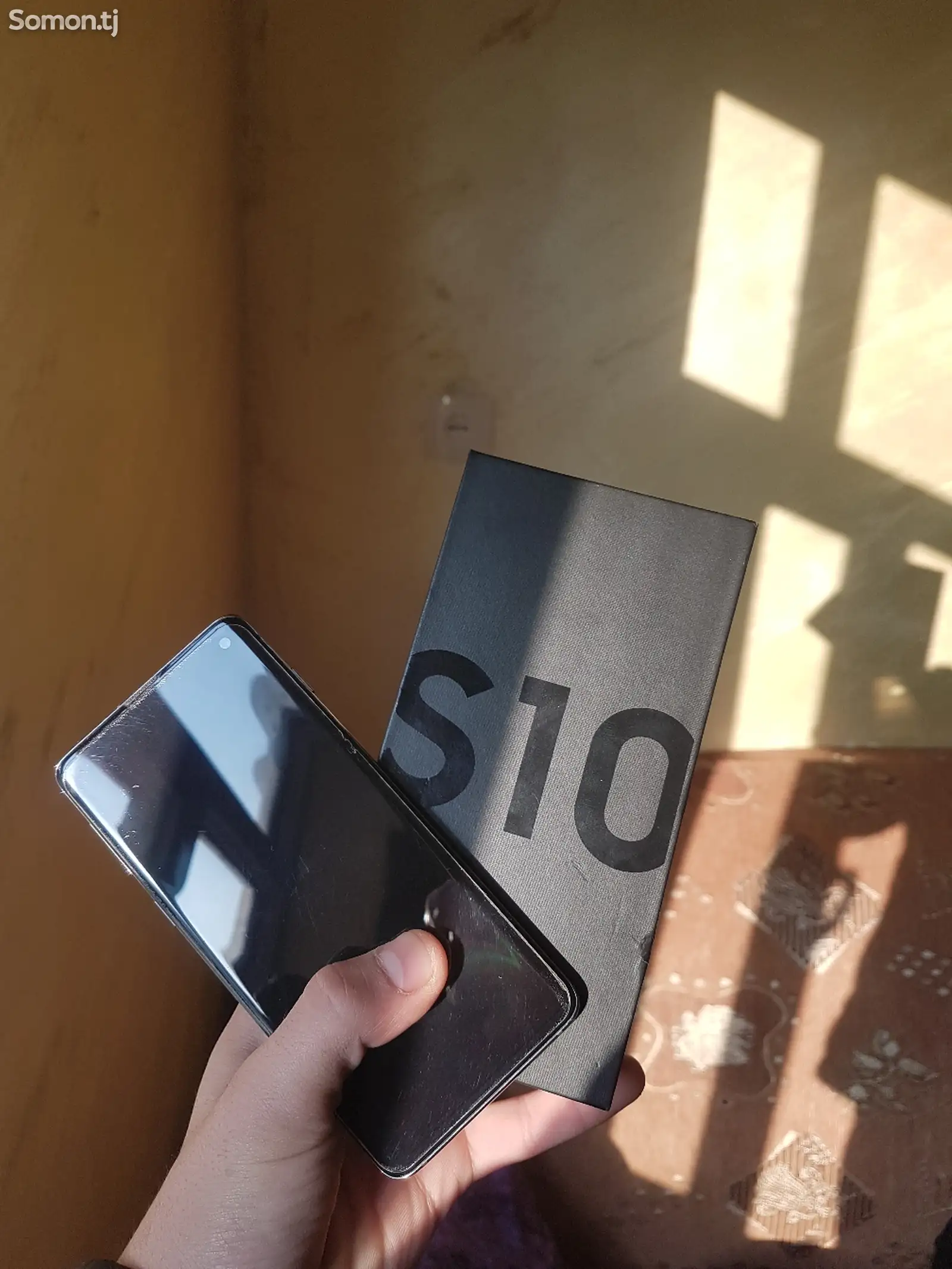 Samsung Galaxy S10-1