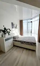 2-комн. квартира, 11 этаж, 62 м², Центр, Ватан-6