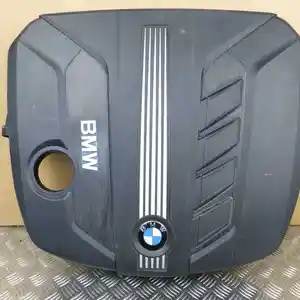 Крышка мотора на BMW