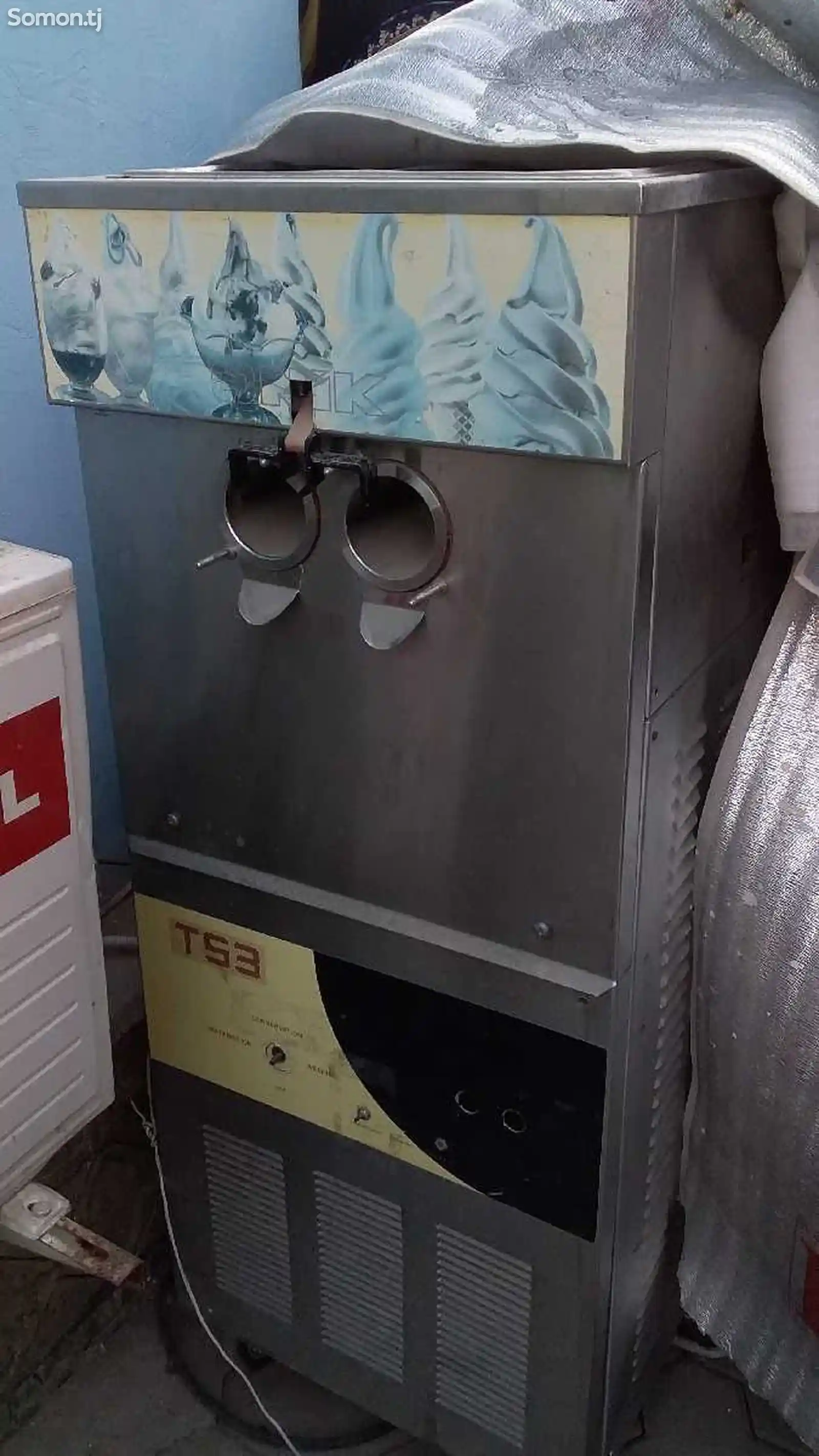 Аппарат для приготовления мороженого-1