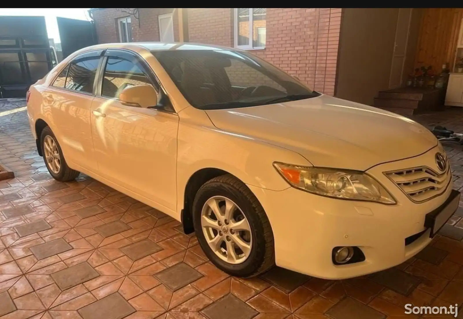 Toyota Camry, 2011-1