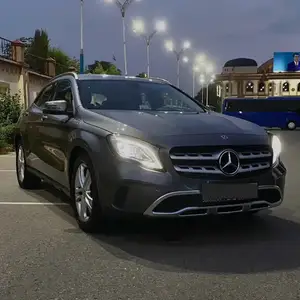 Mercedes-Benz GLA class, 2020