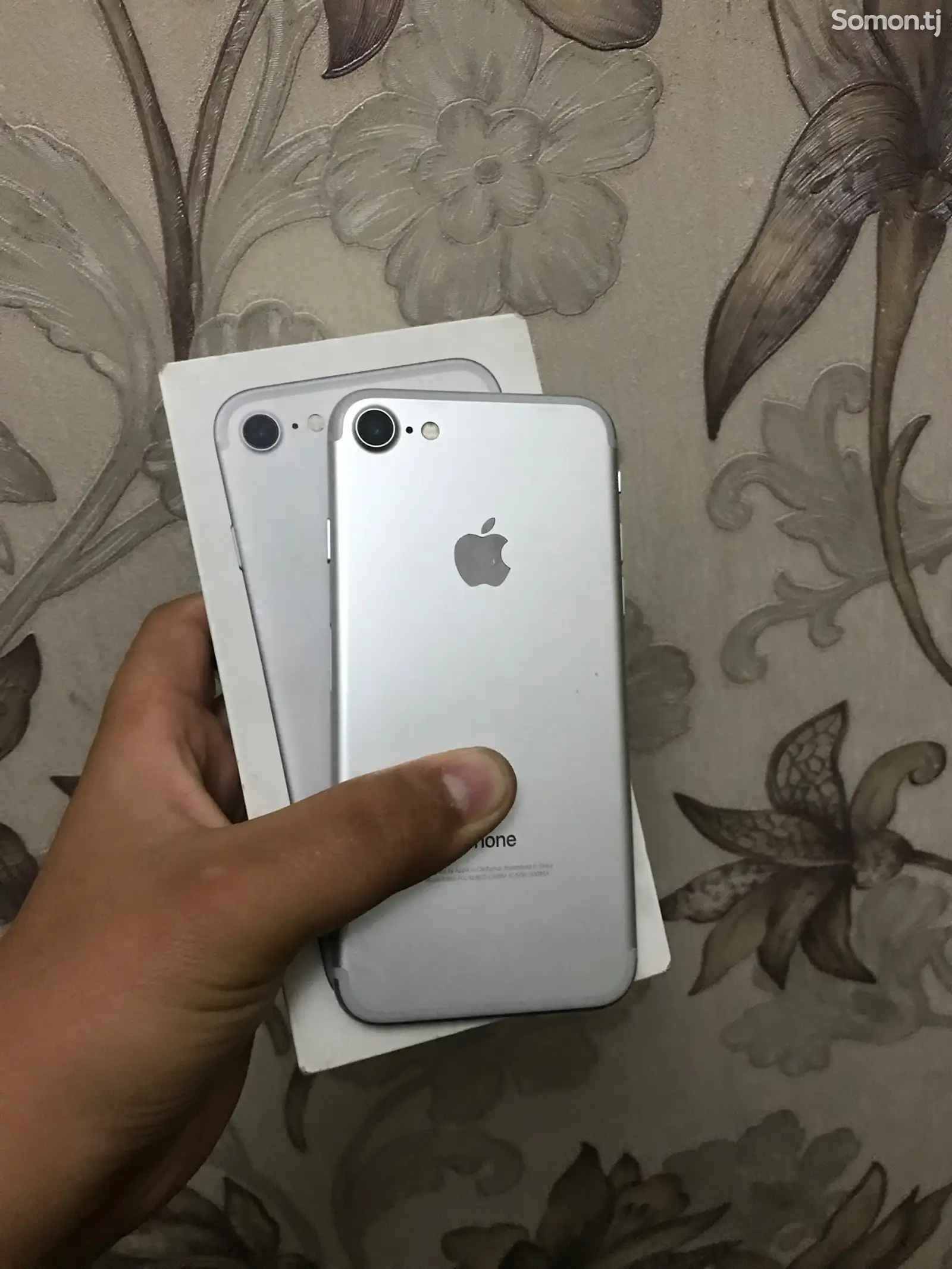 Apple iPhone 7, 32 gb на запчасти-1