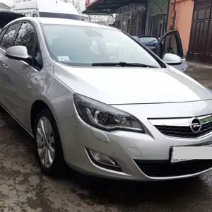 Opel Astra J, 2010