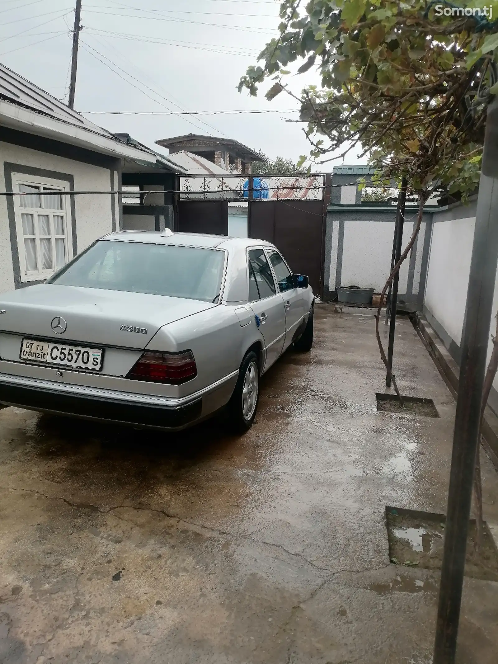 Mercedes-Benz W124, 1992-8