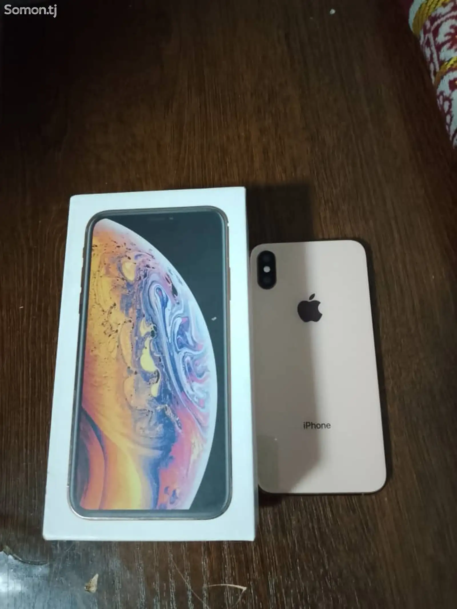 Apple iPhone Xs, 64 gb, Gold-1