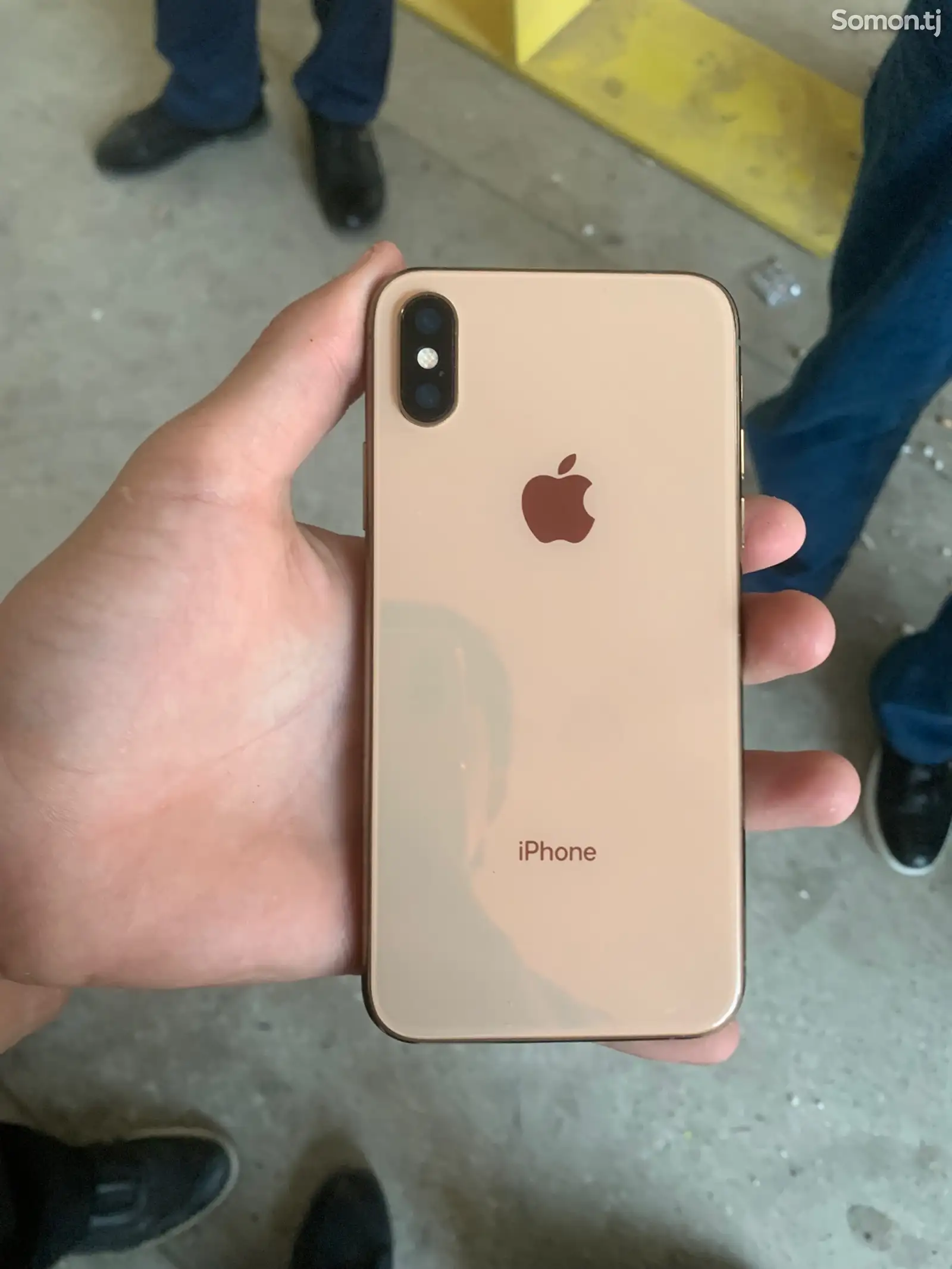 Apple iPhone Xs, 64 gb, Gold-1