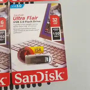 Флешка SanDisk Ultra Flair 32Gb